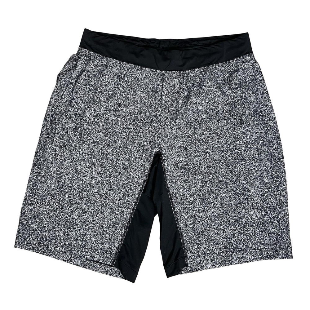Lululemon T.H.E. Short Linerless 11" Size XL Pinweave Alpine White Black Shorts